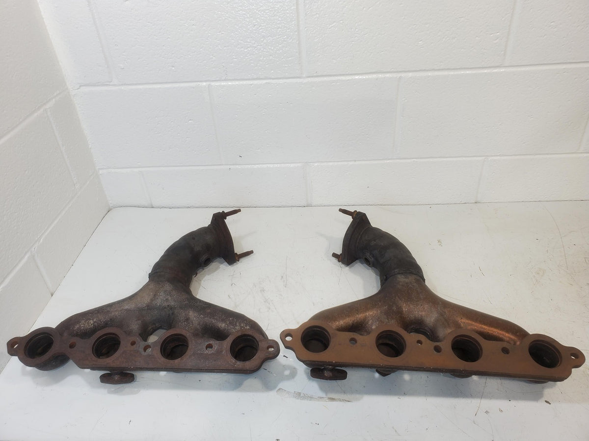 97-00 Corvette C5 LS1 Exhaust Manifolds LH RH Pair OEM 12561308 12561309