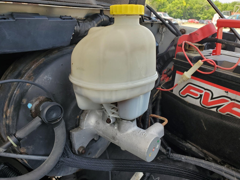 2002-2005 Dodge RAM 1500 Brake Master Cylinder with Reservoir OEM