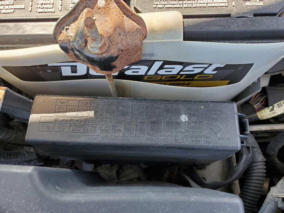 2007-2012 Nissan Versa Fuse Box Engine Compartment OEM