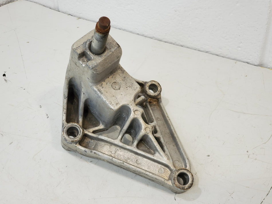 2002-2004 Ford Focus SVT Transmission Mount Tripod Bracket OEM 2M5V-7M125-AC