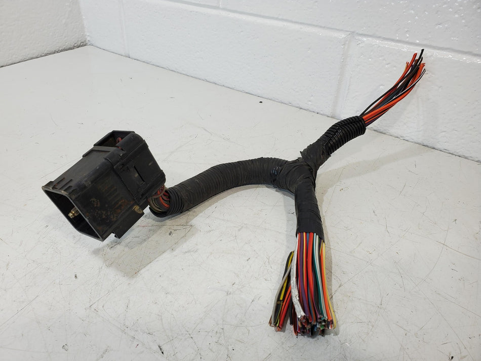 1992-1996 Ford E150 E250 E350 Wiring Harness Plug End OEM F2VB-14A459-B
