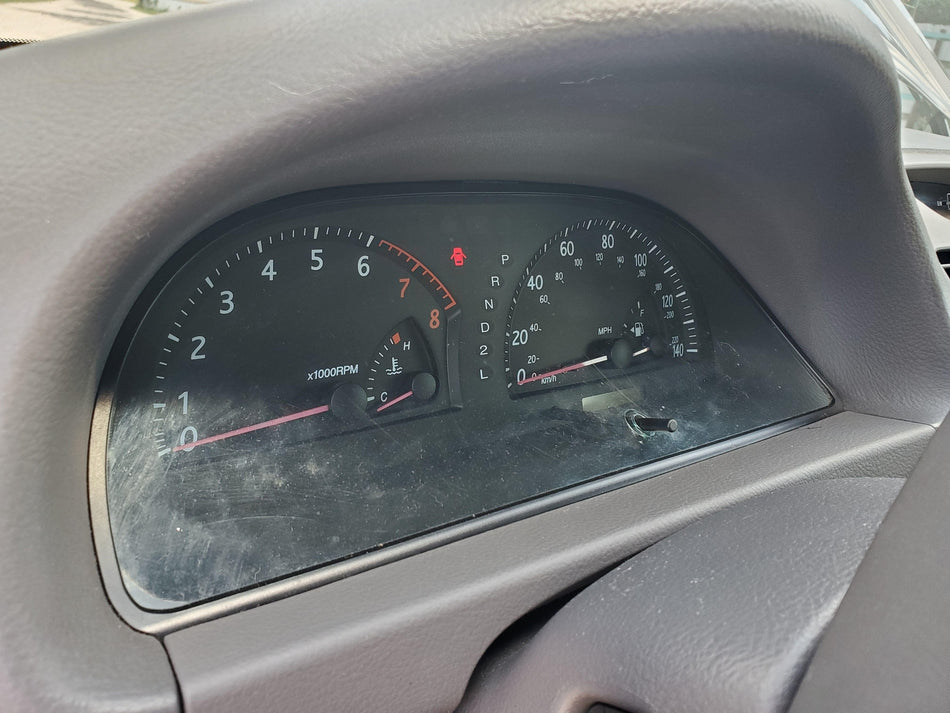 2002-2004 Toyota Camry Speedometer Gauge Cluster (4 cyl)(AT)(LE)(black face)