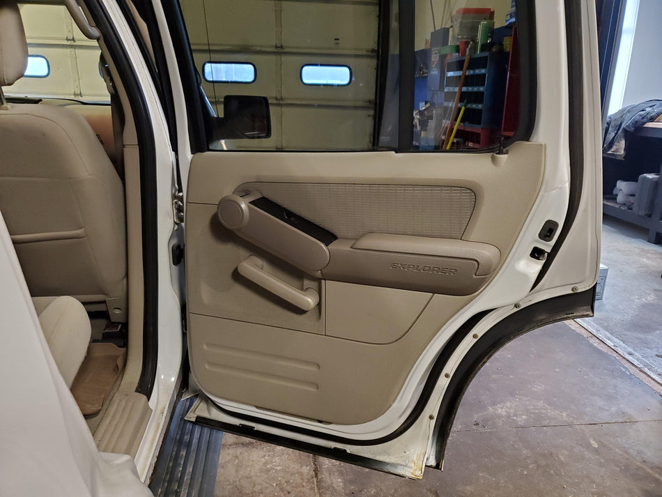 Rear Door Trim Panel FORD EXPLORER Right 06