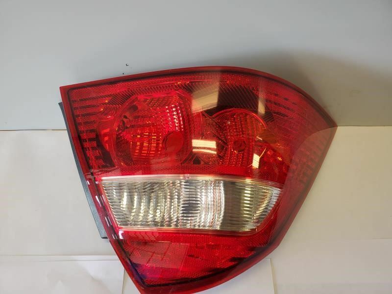 Passenger Right Tail Light Fits 05-07 FIVE HUNDRED 905 OEM