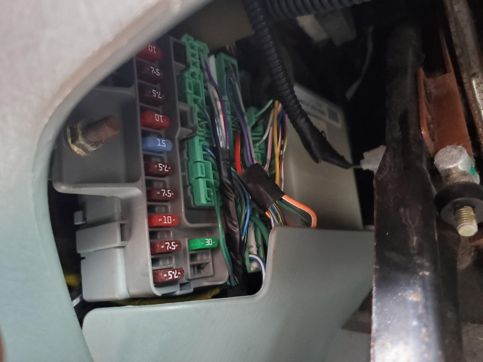 2005 Honda Pilot Cabin Fuse Box OEM