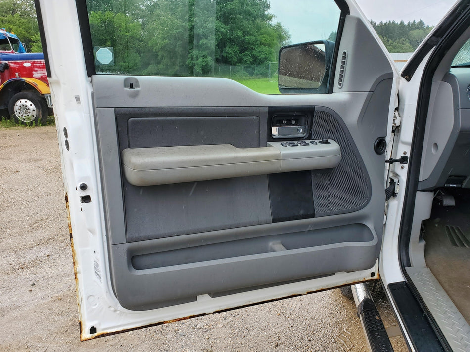 2005-2008 Ford F150 Front LH Inside Door Trim Panel (trim code ME OEM