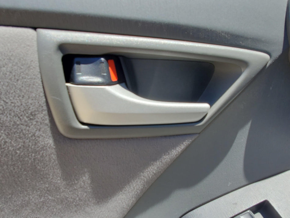 2010-2011 Toyota Prius Rear LH Inside Door Handle (silver