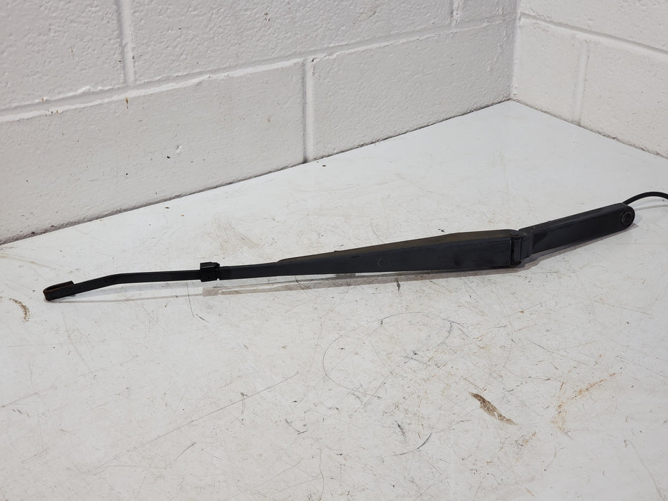 LH Driver Wiper Arm (faded) 1999-2002 Chevy Silverado 2000-2002 Suburban Tahoe
