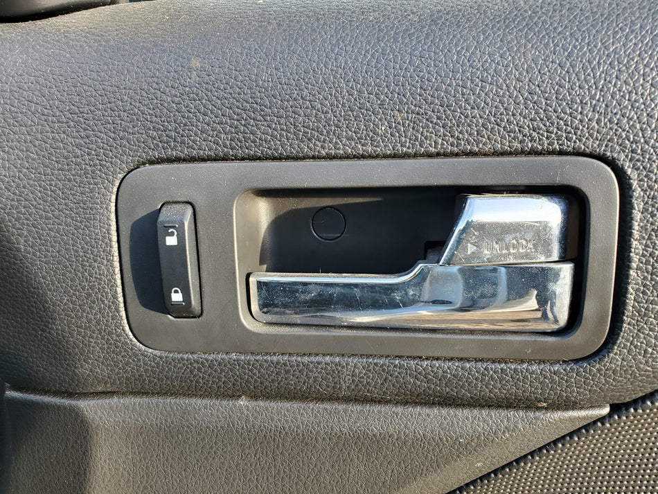 Front RH Inside Door Handle (passenger side)(chrome) 2006-2009 Mercury Milan