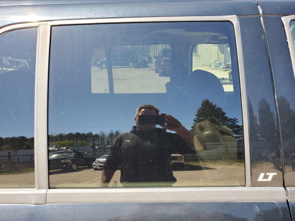 2002-2006 Chevy Trailblazer EXT Rear RH Door Glass/Window (AS3 privacy tint)