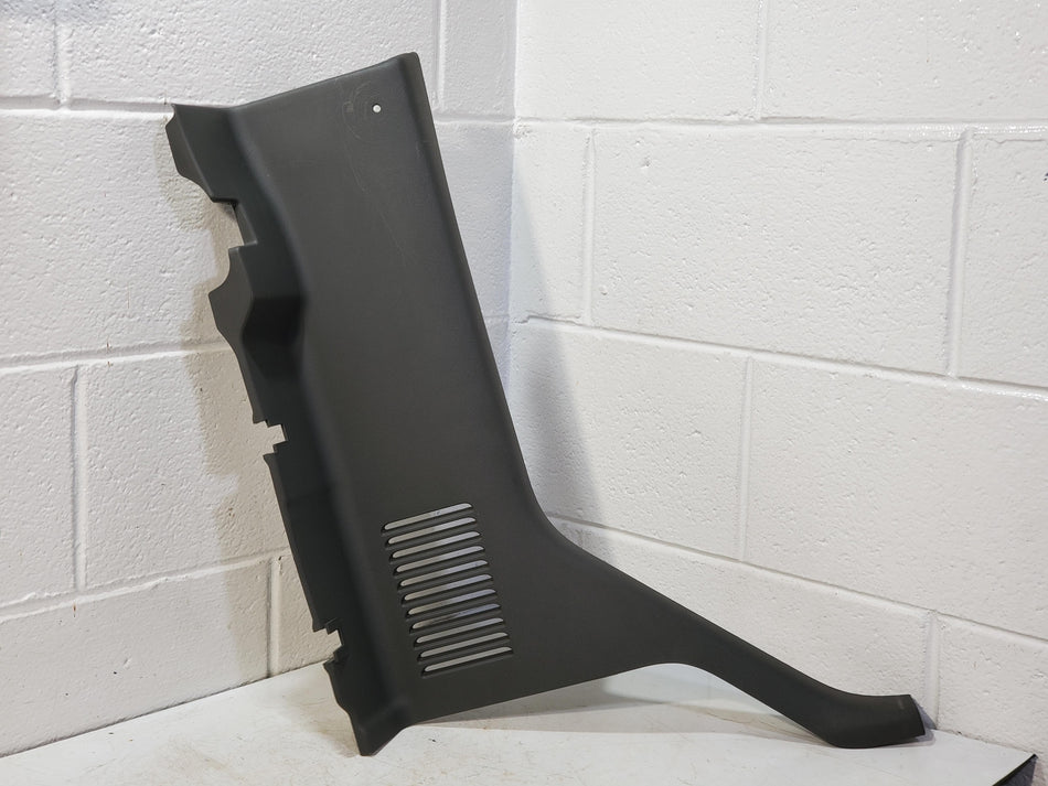 LH Rear C-Panel Lower Trim Panel (crewcab) 2004-2006 GMC/Chevy Canyon Colorado