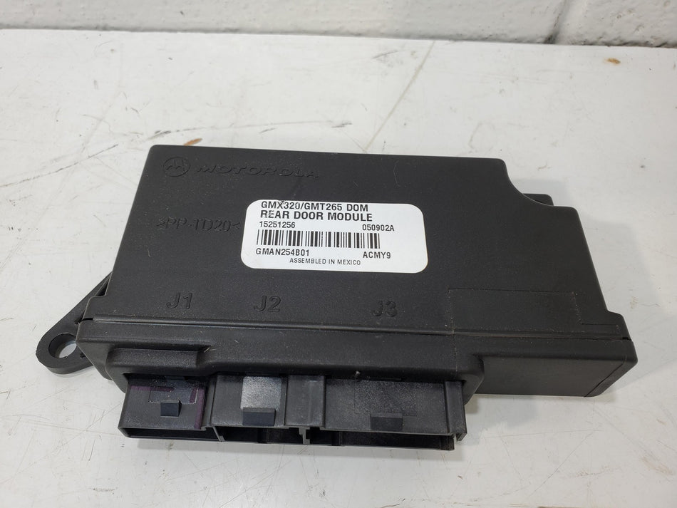 2006 Cadillac SRX Rear Door Multifunction Control Module Door Lock and Window