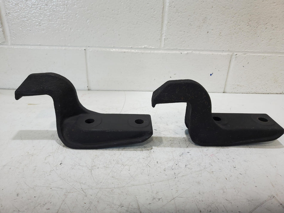 1988-1997 FORD F450 F-Superduty Front Axle Beam Lower Spring Plates Jack Lift