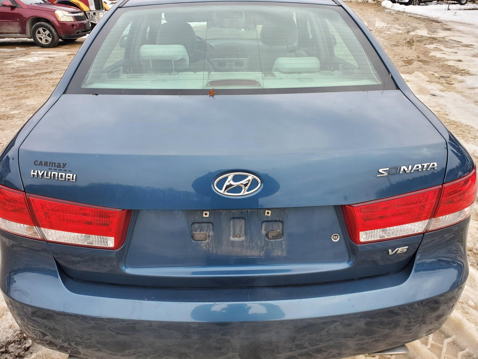 2006-2008 Hyundai Sonata Trunk Deck Lid (w/o lights)(U1 aurora blue