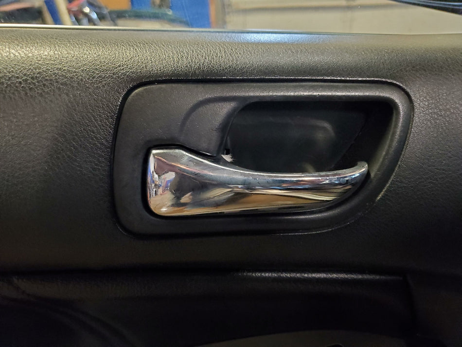 2003-2007 Honda Accord Front LH Inside Door Handle (chrome OEM