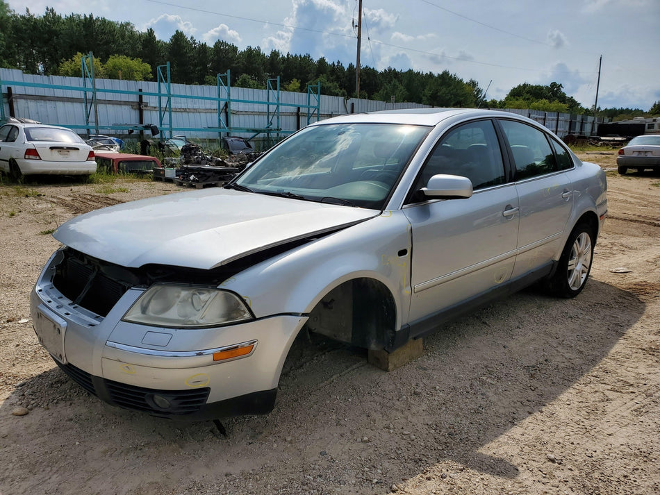02 03 2004 Volkswagen Passat W8 Mass Air Flow Sensor/Meter 4.0L (8 cylinder)