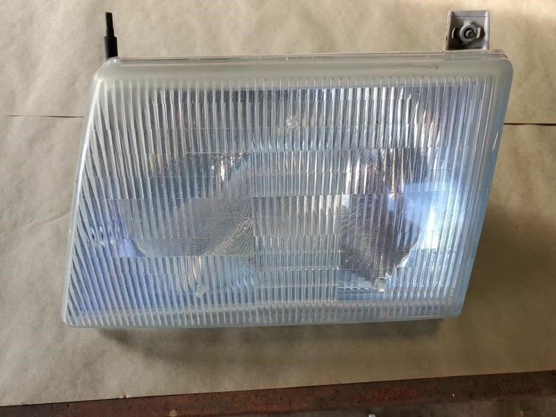 1997-2004 Ford E150 250 350 450 LH Driver Headlight OEM