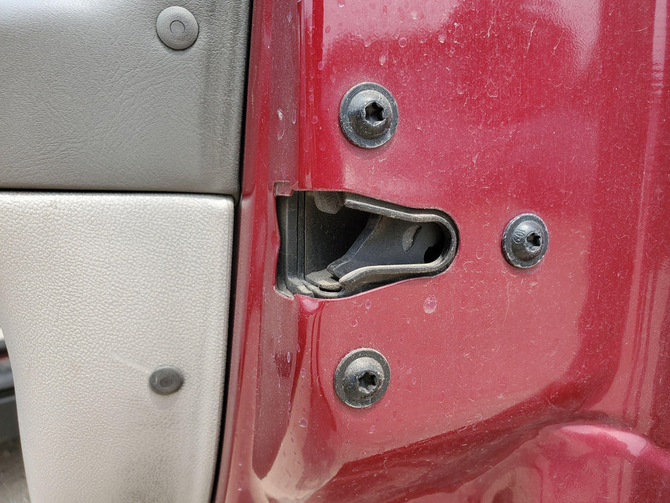 Front Door Latch Chevy MALIBU Right 07
