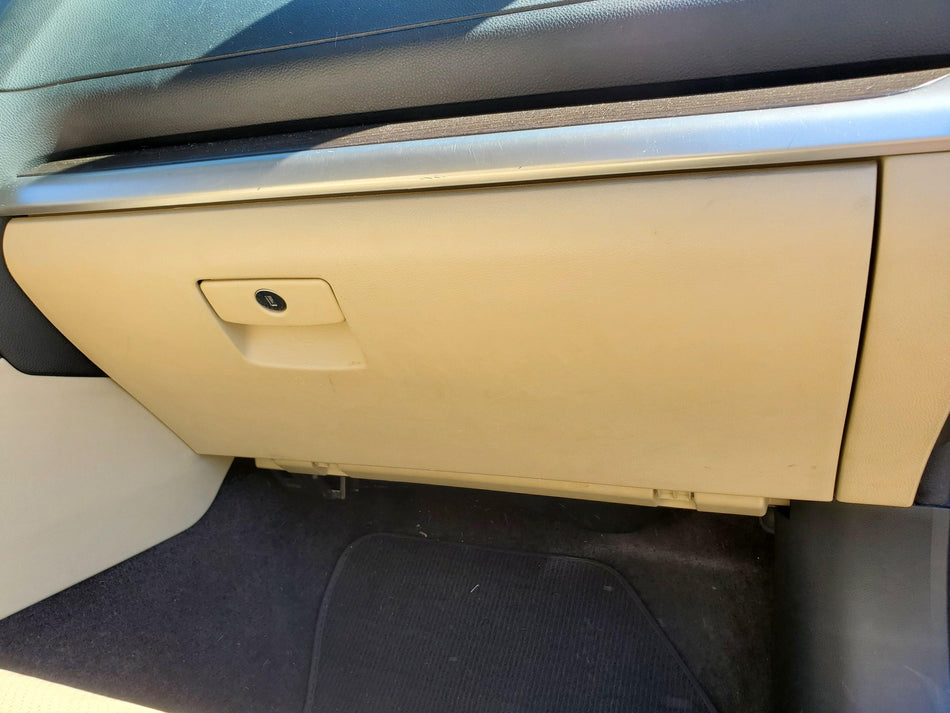 2015-2019 Subaru Legacy Glove Box (P50 ivory