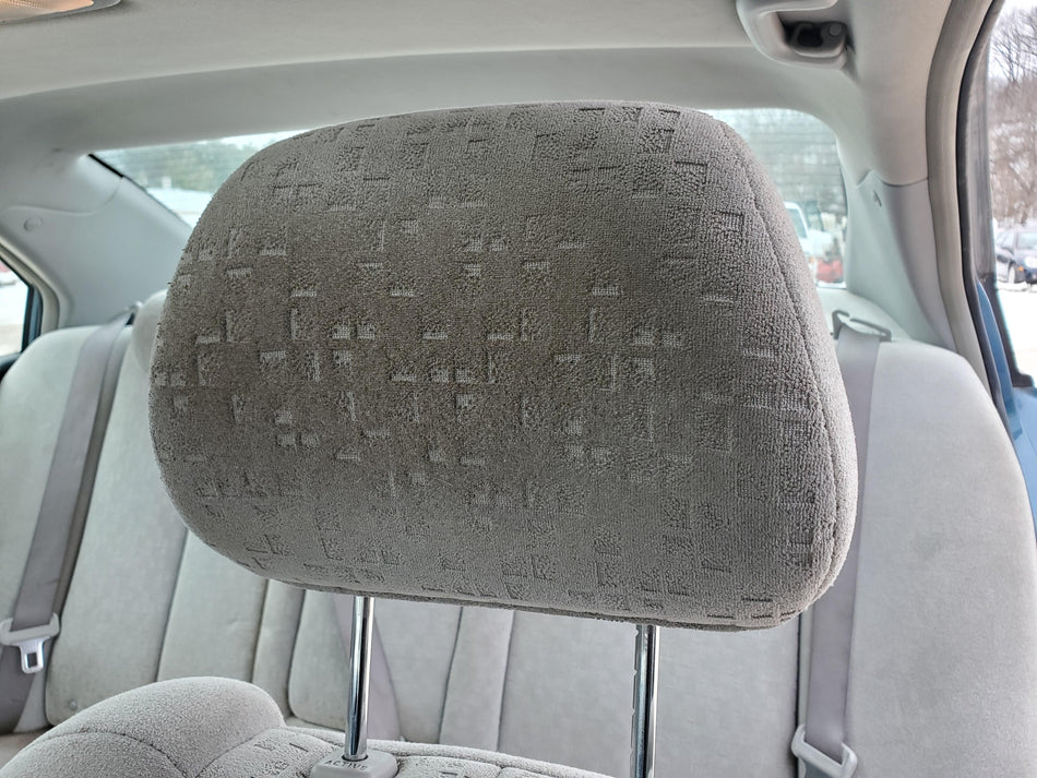 2006-2008 Hyundai Sonata Front LH Driver Seat Headrest (gray trim code FZ