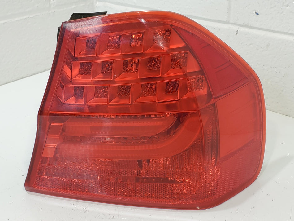 2009-2011 BMW 328i Right RH Passenger Side Tail Light Quarter Panel Mounted OEM
