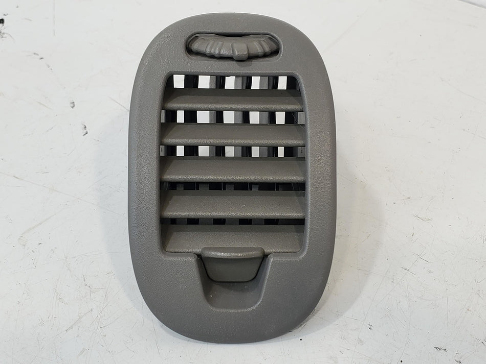 2004-2007 Chevrolet Malibu Dash AC Air Vent Heater Vent Left Or Right Gray OEM