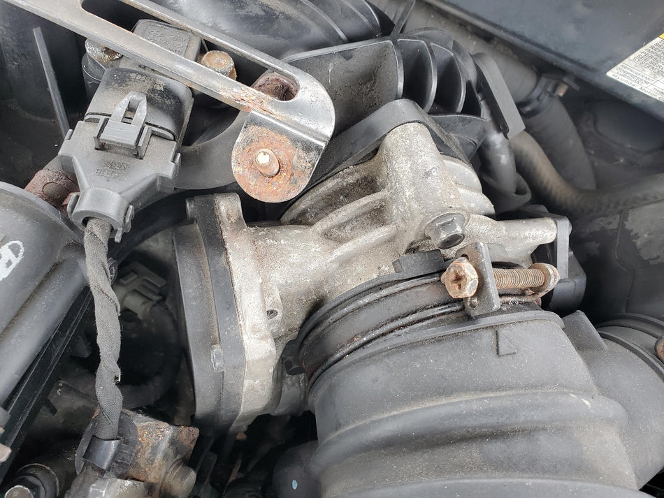 2006-2010 Hyundai Sonata Engine Throttle Body Assembly (3.3L