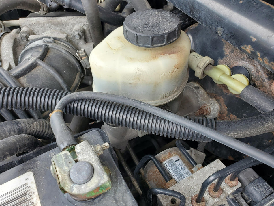 2005-2007 Ford Five Hundred Brake Master Cylinder OEM