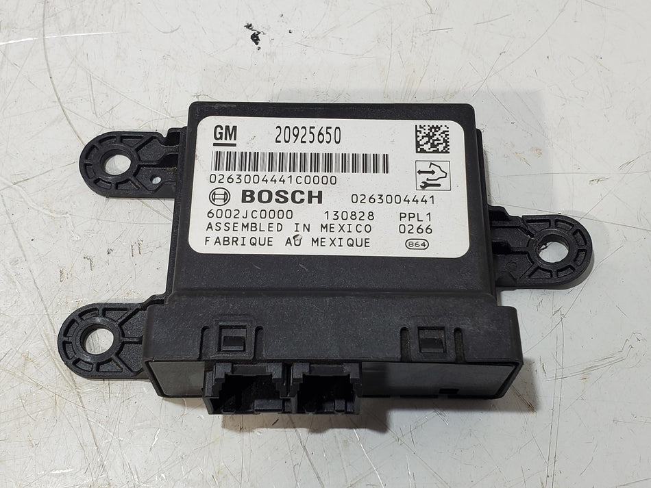 Driver Park Assist Module(20925650) 2010-2015 Chevy Camaro