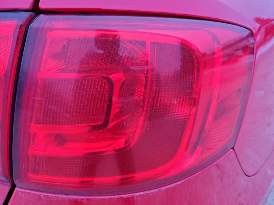 RH Tail Light Assembly (quarter panel mounted)(sdn) 2011-2014 Volkswagen Jetta