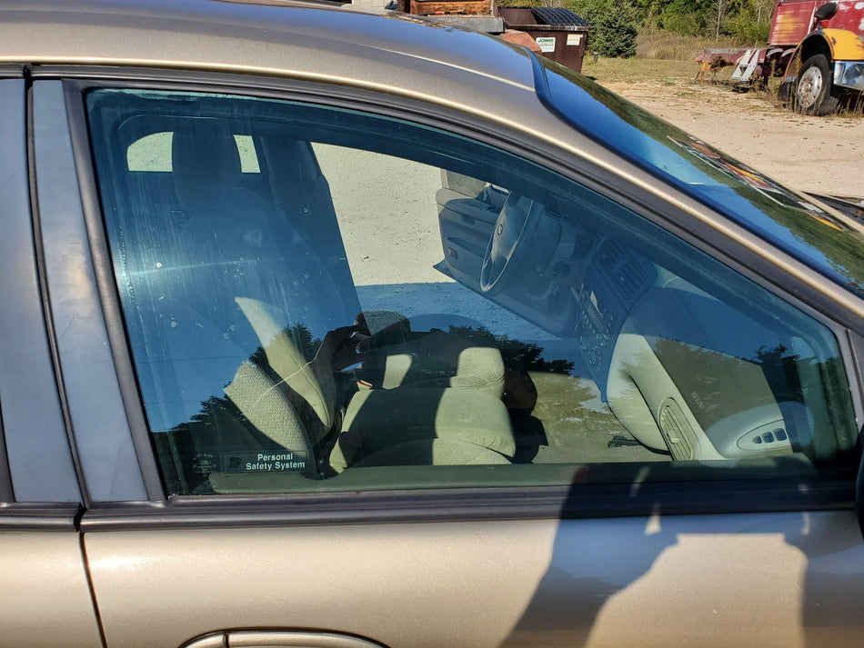 Front RH Door Glass/Window (AS2 solar tint) 1996-2007 Ford Taurus