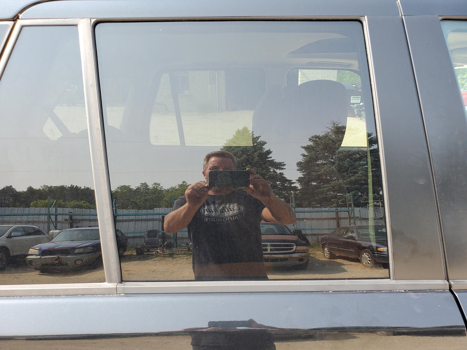 2006-2013 Land Rover Range Rover Sport Rear RH Door Glass/Window (privacy tint