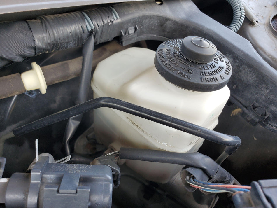 2002-2006 Toyota Camry Brake Master Cylinder with Reservoir
