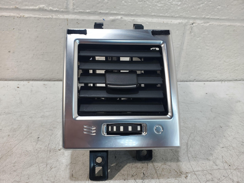 2010 2011 2011 2013 Range Rover Sport L320 Left Driver Center Dash AC Air Vent