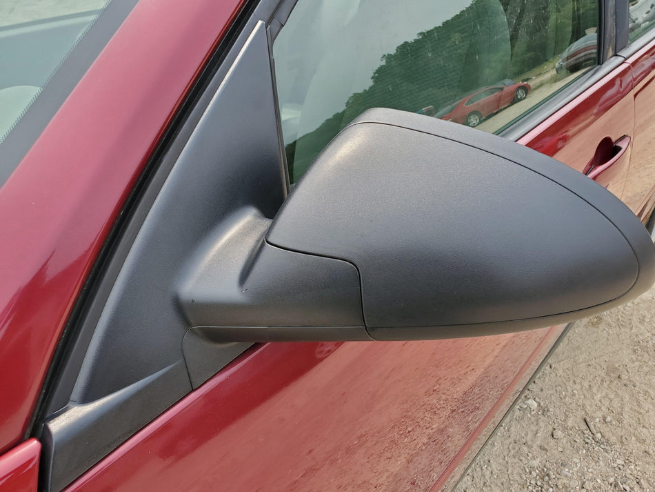 2004-2008 Chevy Malibu LH Driver Door Power Mirror No heat