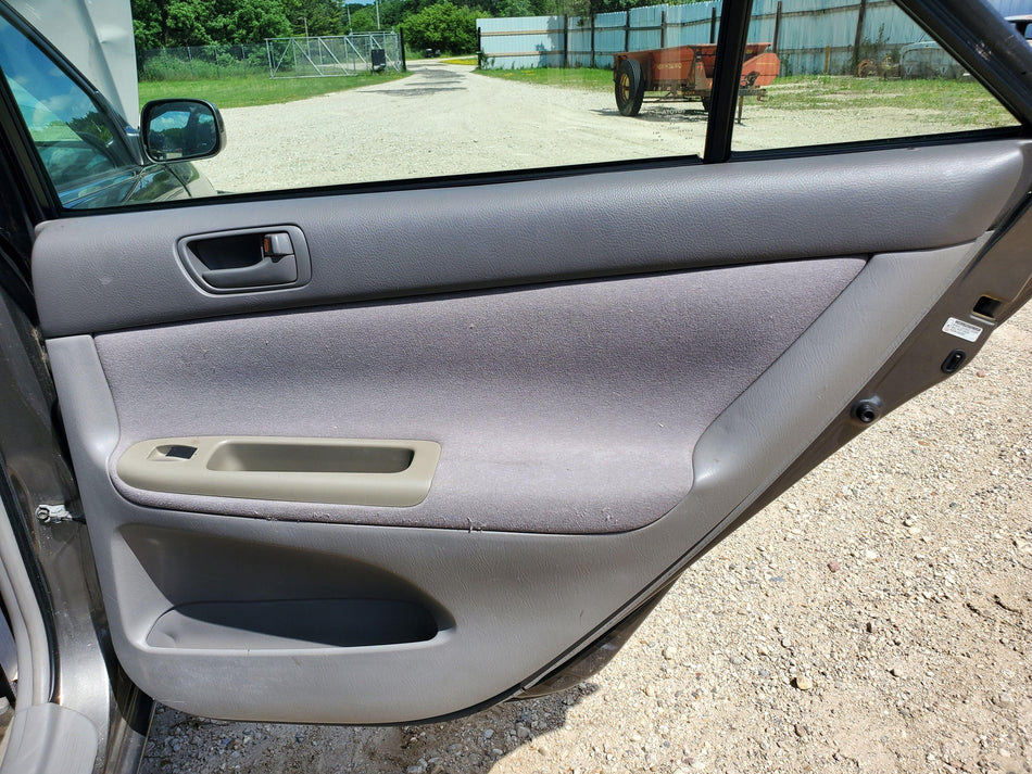 2002-2006 Toyota Camry Rear RH Inside Door Panel (US built)(LE)(SDN)(FB13 Gray)