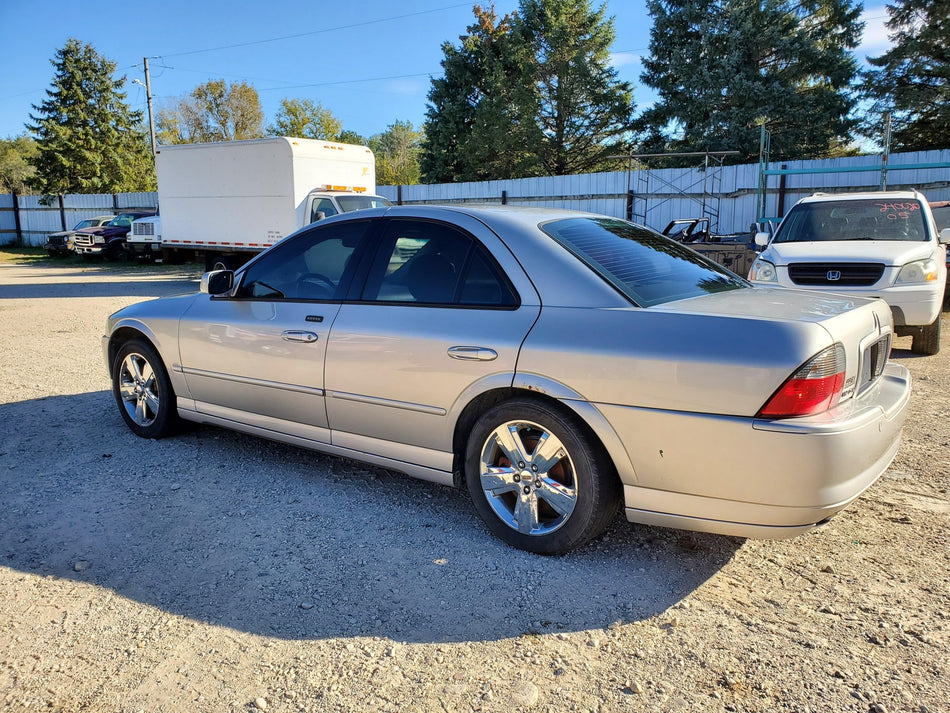 Rear LH Knuckle (with hub-bearing) 2000-2006 Lincoln LS