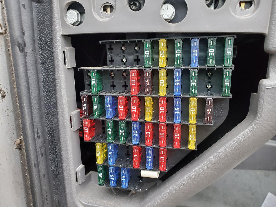 1999-2003  SAAB 9-3 93 Turbo Interior Cabin Fuse Box Convertible