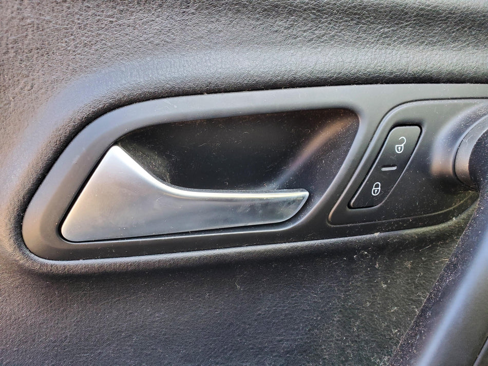 2009-2012 Volkswagen CC LH Rear Driver Inside Door Handle Chrome/Black
