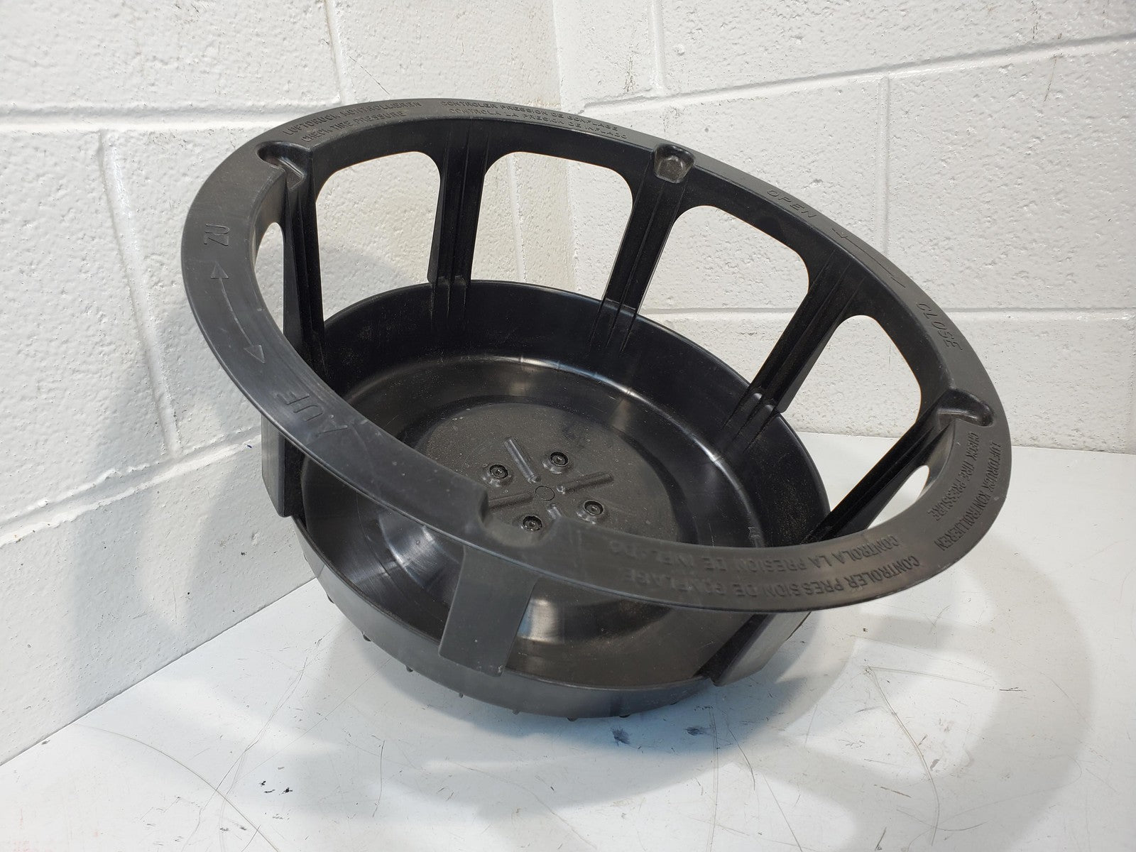 1996-1999 Mercedes Benz E300 E420 Rear Trunk Spare Tire Shell Holder 2108900207