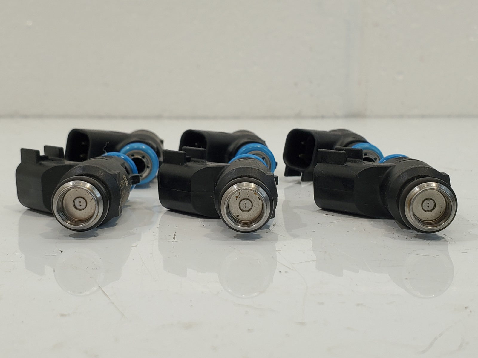 2006-2011 Chevy Impala 3.5L 3.9L Fuel Injectors OEM 12616862
