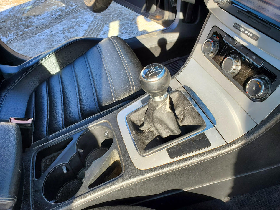 2009-2010 Volkswagen CC Shifter Trim Bezel (manual trans