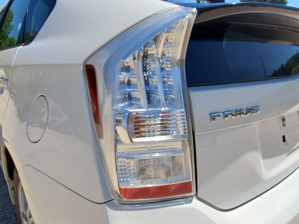 2010 11 Toyota Prius Left LH Tail Light Assembly