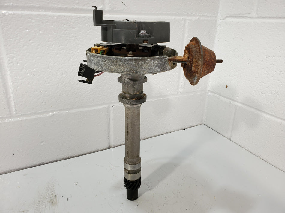 Engine Distributor w/o Cap 5.7L 1980-1986 Chevy Suburban