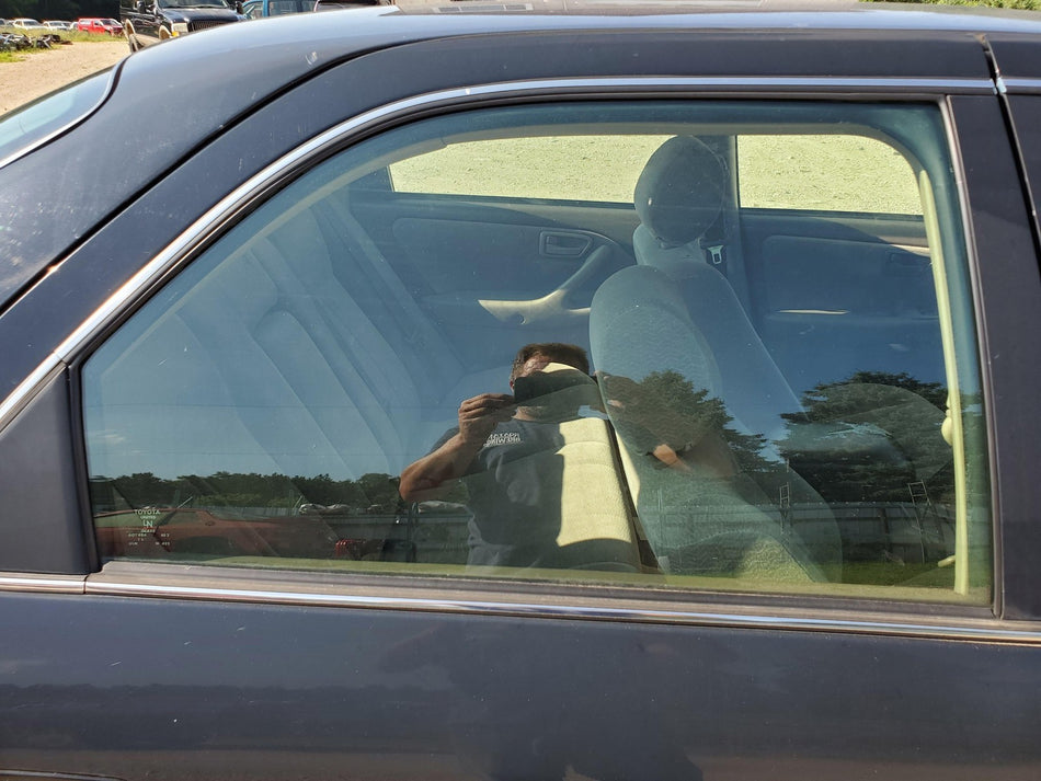 1997-2001 Toyota Camry Rear RH Door Glass/Window (AS2 tint)(ultraviolet)