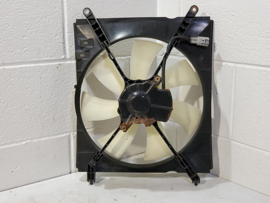 2000 01 Toyota Camry (4cyl) RH Radiator Cooling Fan Assembly