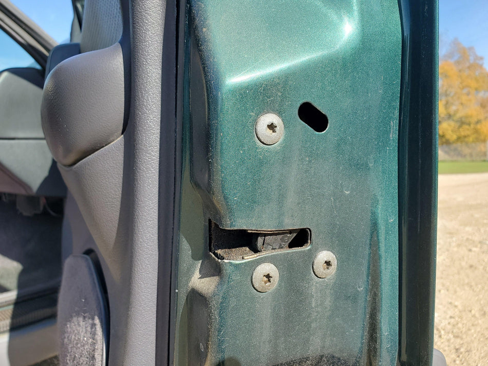1993-1998 Jeep Grand Cherokee Front RH Door Latch Assembly