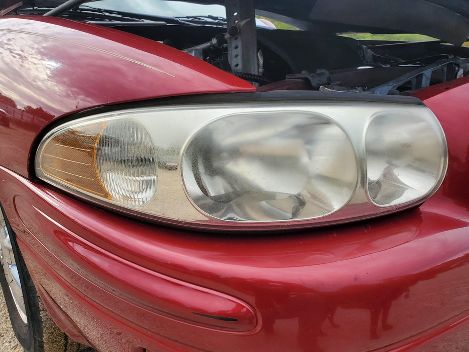 Front RH Headlight Assembly (cloudy) 2000-2005 Buick LeSabre