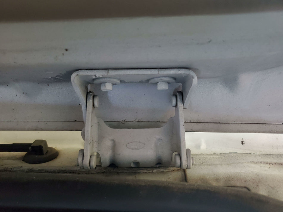 2006 Ford Explorer Pass RH Lift Gate Hinge OEM