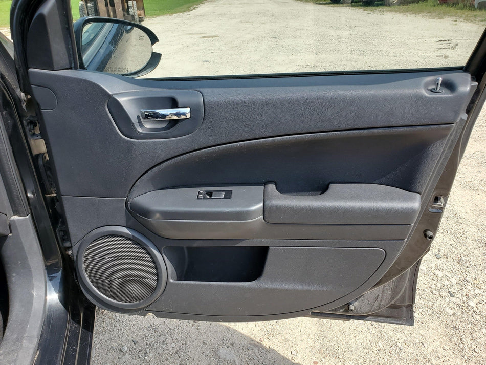 2010-2012 Dodge Caliber Front RH Inside Door Panel (with o handle)(with o